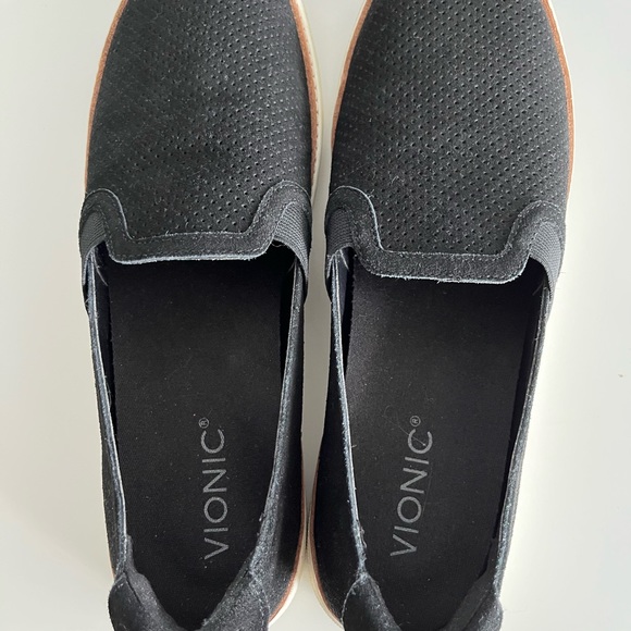 Vionic Dark Blue Shoes - Picture 9 of 11